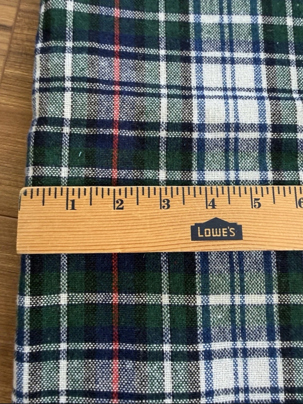VTG Mackenzie Tartan Plaid Medium Weight Fabric Blend 2 Yards L X 62” w - Picture 2 of 9